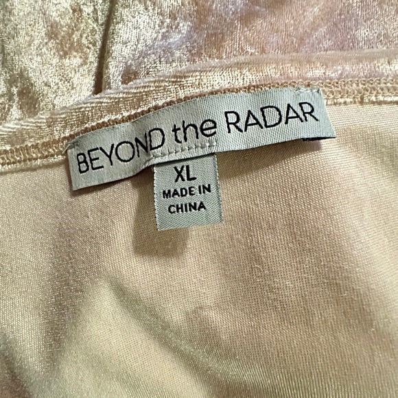 BEYOND THE RADAR WOMEN'S VELVET HIGH NECK TANK TOP - Picture 6 of 7